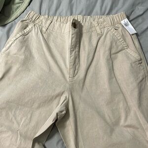NWT - Old Navy Chino Pant - Elastic Waist - Size Large